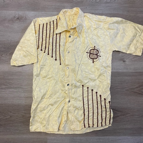 Vintage men’s 70’s bowling shirt fits like a small to medium - Picture 1 of 3